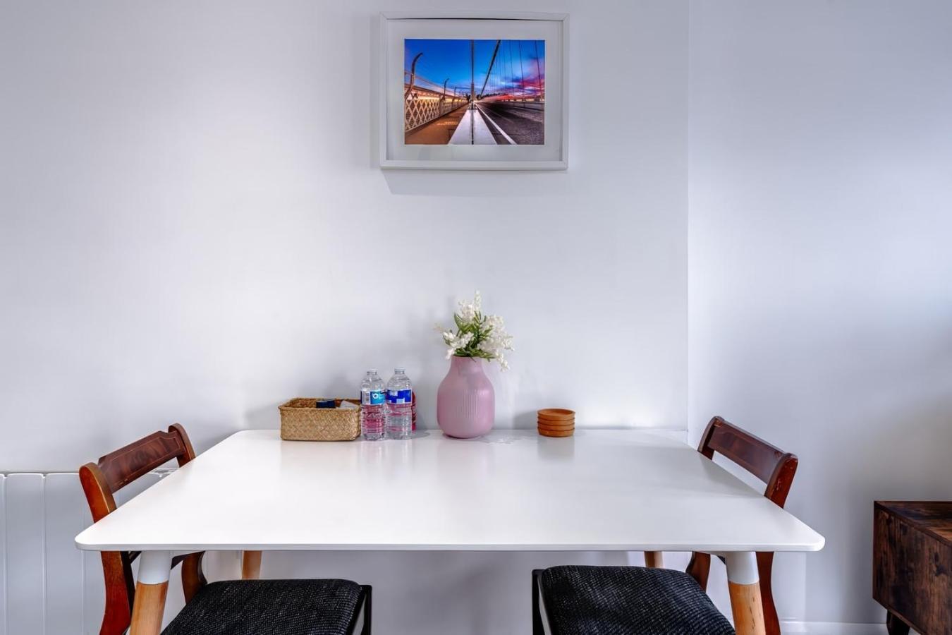 Chic & Modern Apartment - Bedminster Parade Бристол Екстериор снимка