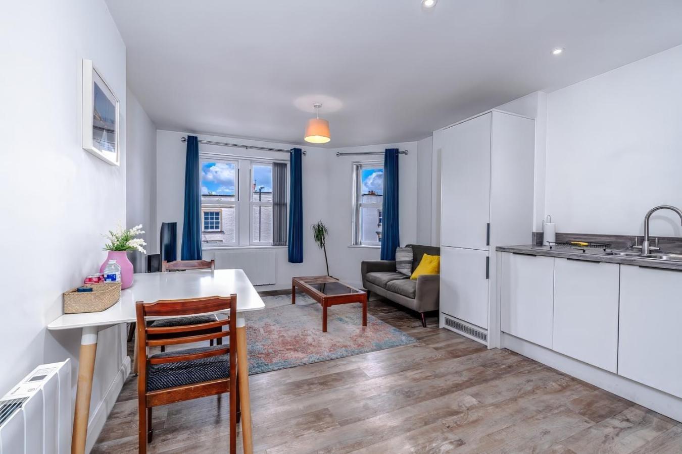 Chic & Modern Apartment - Bedminster Parade Бристол Екстериор снимка